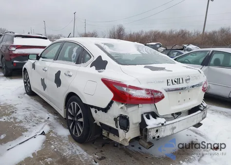 2018 Nissan Altima 2.5 Sv z USA, uszkodzony, nr VIN 1N4AL3AP5JC262465